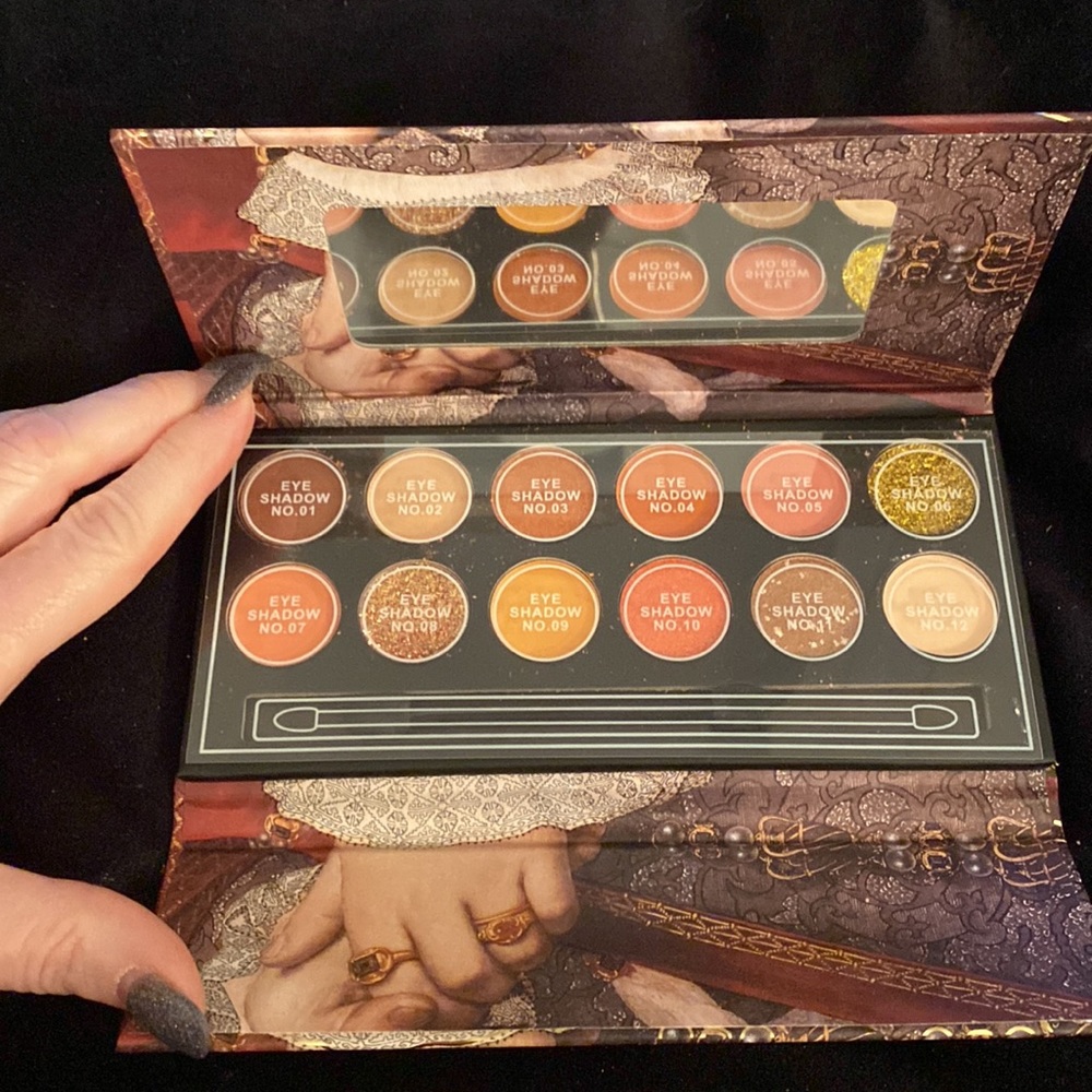 La mei la Art silky eyeshadow palette 03
